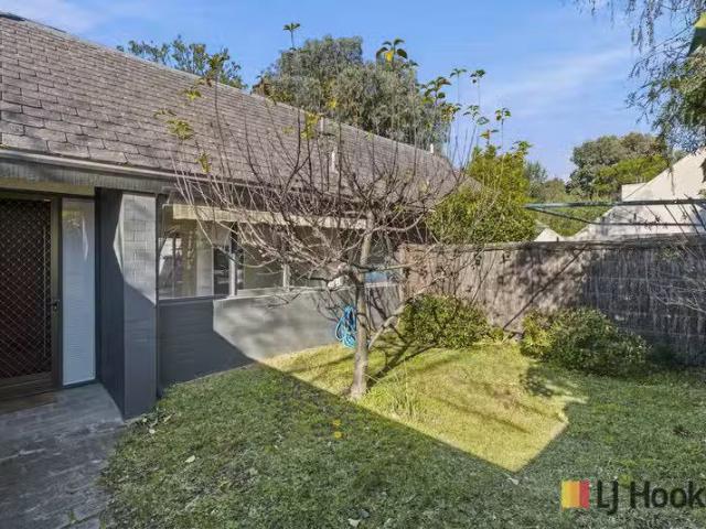 15 Maclachlan Street, Holder House for rent Listed by Regina.