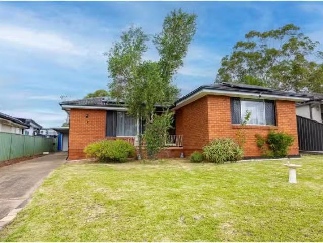 15 Macleay Street, Greystanes House for rent Listed by Simon.