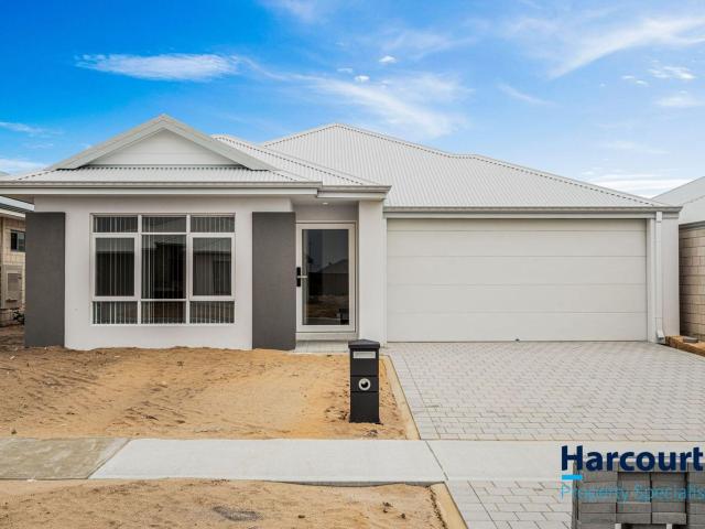 15 Marriott Street, YANCHEP, WA 6035