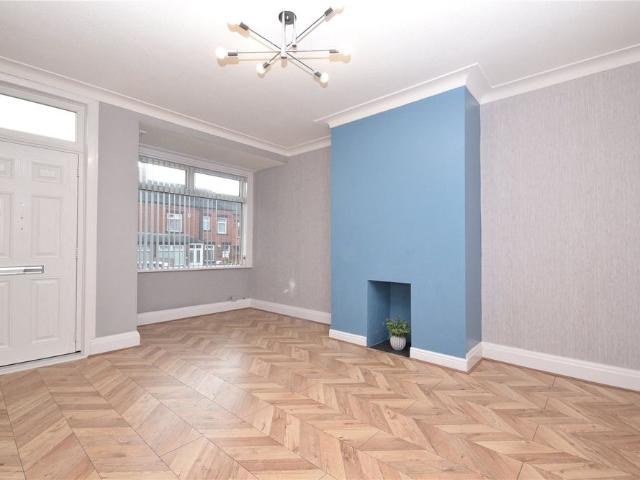15, Marsden Mount, Leeds, West Yorkshire, LS11 7NL