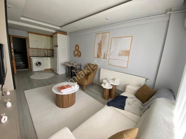15 Mayıs Mahallesinde Arakat Balkonlu Eşyalı 1+1 Satılık Apart