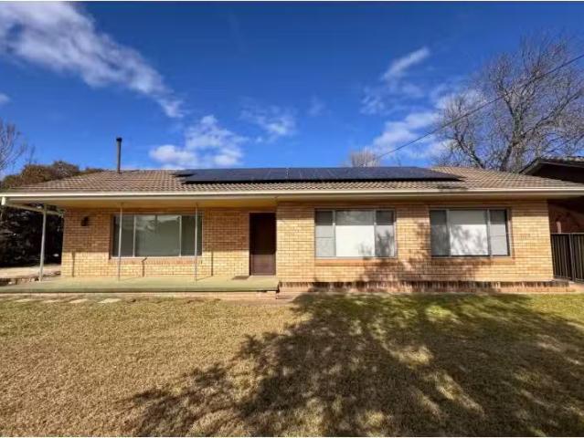 15 Meares Street, Mudgee House for rent Listed by Kate Mcmaho.