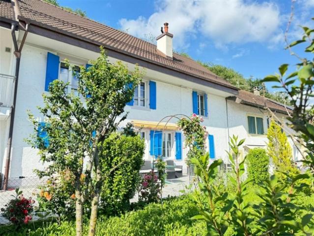 15 MINUTEN VON LAUSANNE aus – ein charmantes und großes Familienhaus
