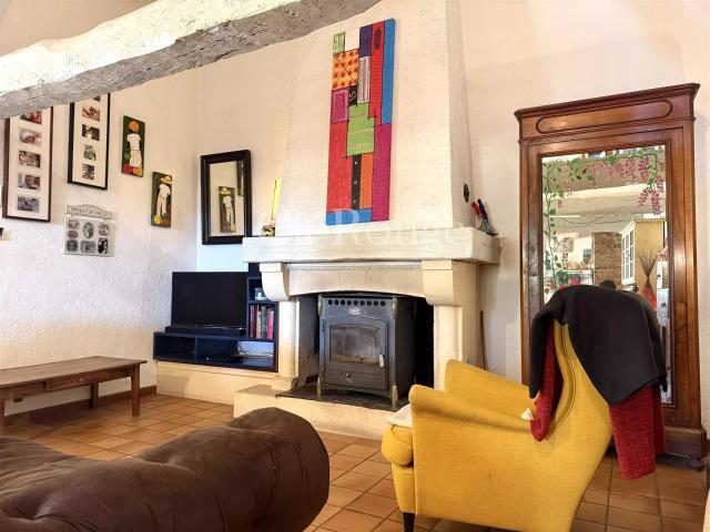 15 minutes d’Eymet – Superbe propriété en pierre avec maison. 149m² Eymet