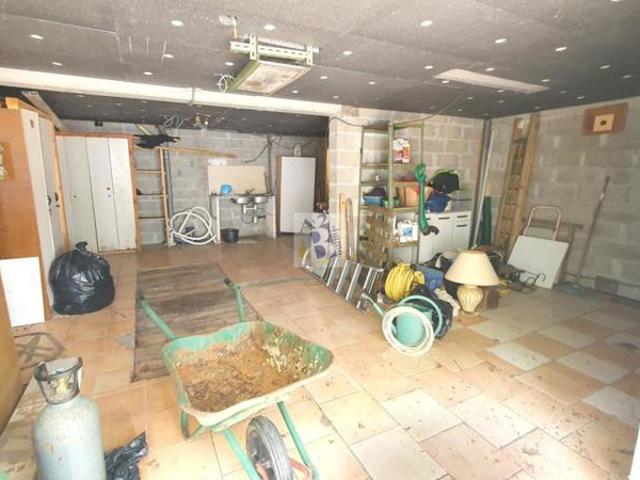 15 minutes Est d'Angoulême, maison F5, garage, jardin