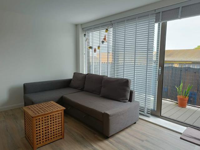 15 minutes to London Bridge for short stays