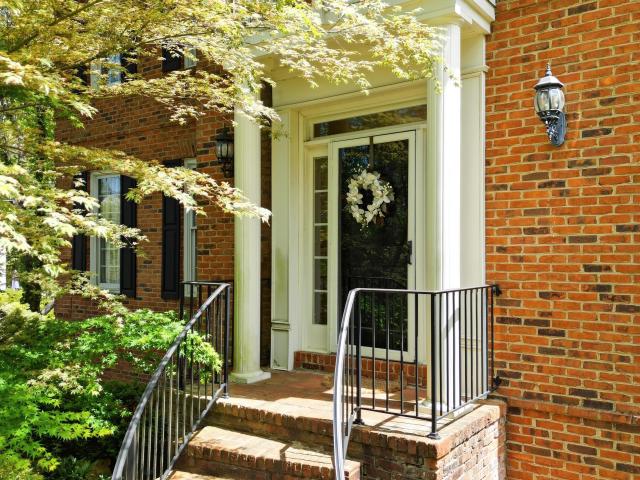 15 Middle Creek Road