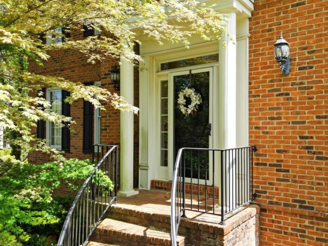 15 Middle Creek Road