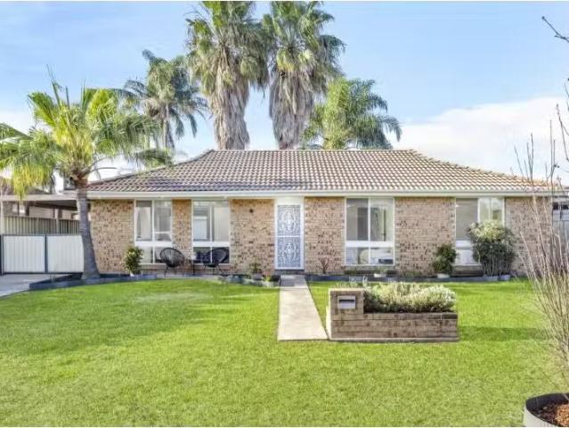15 Mistletoe Avenue, Claremont Meadows House for rent Listed.