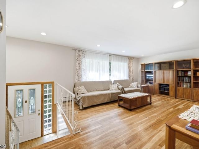 15 Mitchell Rd