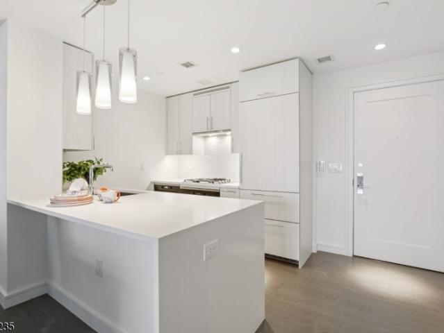 15 Morris Ave, Unit 525, Long Branch, NJ 07740 | MLS #22619