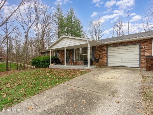 15 Oakwood Ct