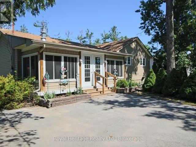 15 Oakwood Drive, Kawartha Lakes Verulam, ON, K0M 1N0 house for sale | Listing ID X13472 | Royal LePage
