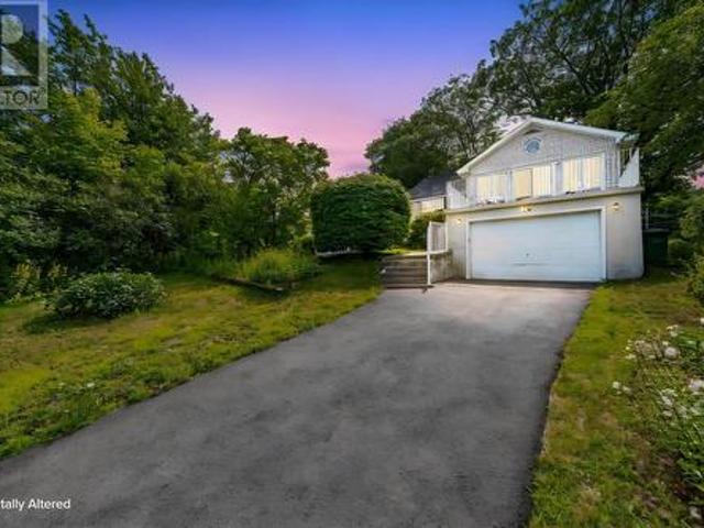 15 Oakdale Crescent, Dartmouth, NS, B3A 2L7 house for sale | Listing ID 202619 | Royal LePage