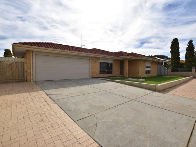 15 Ormiston Gardens Clarkson WA 6030