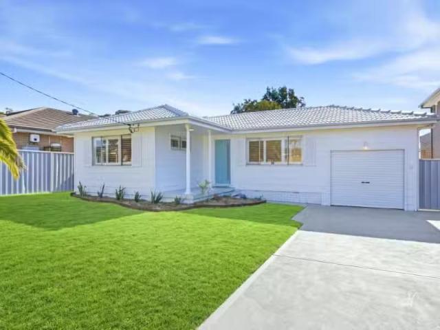 15 Oxley Road, Killarney Vale House for rent Listed by Adrian.
