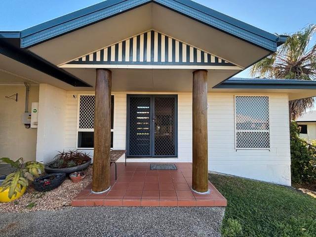 15 Palmview Court, RURAL VIEW QLD 4740