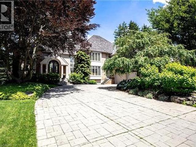 15 Peppertree Crescent, Ancaster, ON, L9G 4L8 house for sale | Listing ID 40847 | Royal LePage