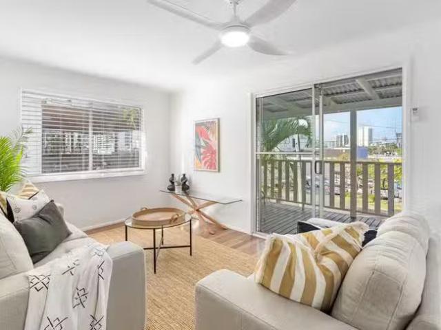15 Percy Street, Southport, QLD 4215