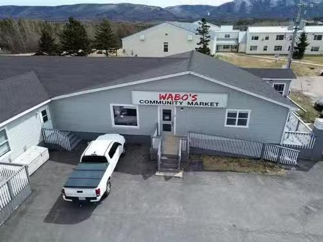 15 Pere Goirrior Avenue, Chéticamp, NS, B0E 1H0 commercial f.