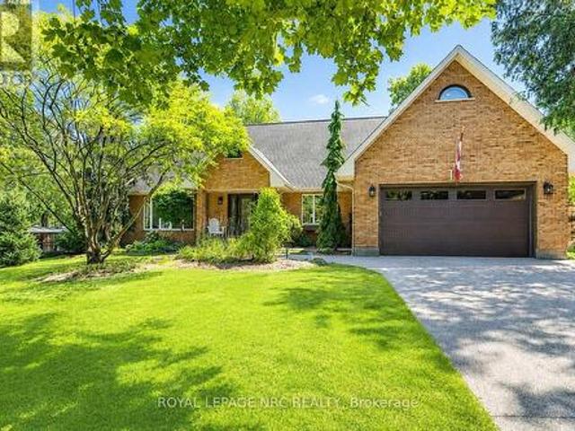 15 Petronella Parkway, Pelham Fonthill, ON, L0S 1E0 Luxury House for sale | Listing ID X13570 | Royal LePage Carriage Trade Luxury Properties