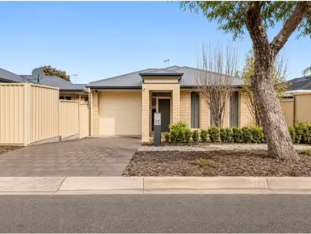 15 Phillip Crescent, VALLEY VIEW House for rent Listed by Cha.