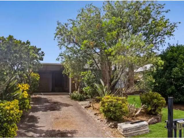 15 Poplars Avenue, BATEAU BAY House for rent Listed by Cherri.