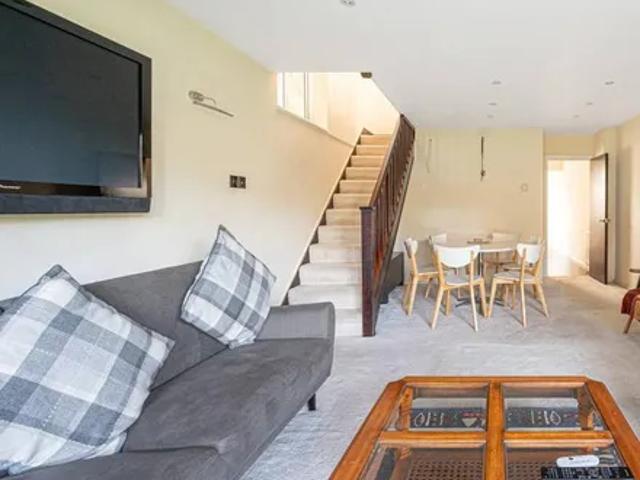 15 Prospect Road, Barnet Vale, London, EN5 5AN, United Kingdom | 2 bed house for rent #116880708 | Rentberry