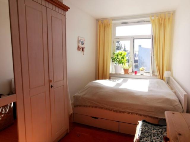 15 qm helles ruhiges Zimmer möbliert