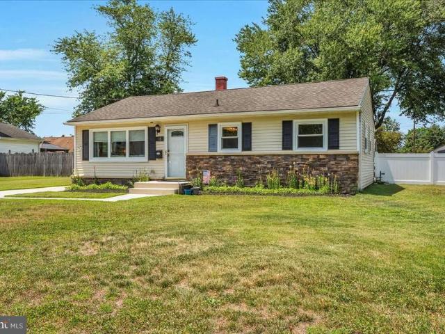 15 Radnor Boulevard
