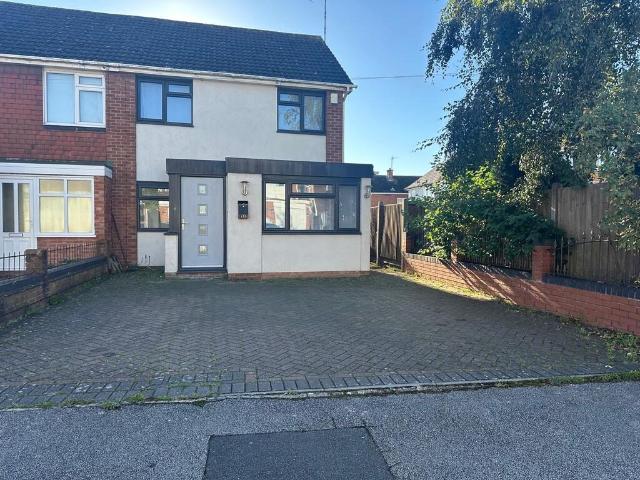15 Radnor Drive 5 bed semi detached house to rent £1,800 pcm £415 pw