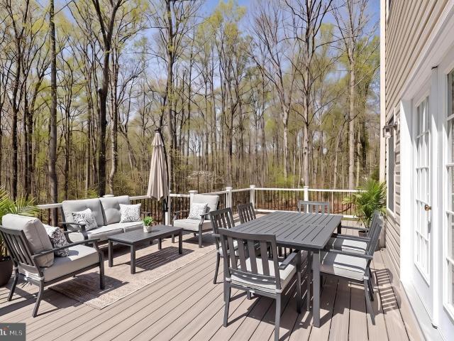 15 Riva Ridge Dr, Stafford, VA 22556 | MLS #VAST2043
