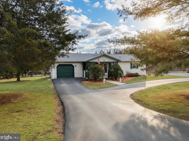 15 River Lakes Drive