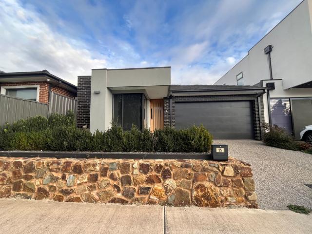 15 Riverglen Drive, CRAIGIEBURN, VIC 3064