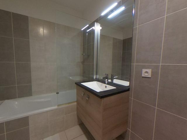 15 RUE CAMILLE 69003 LYON