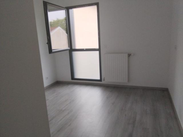 15 RUE CAMILLE 69003 LYON