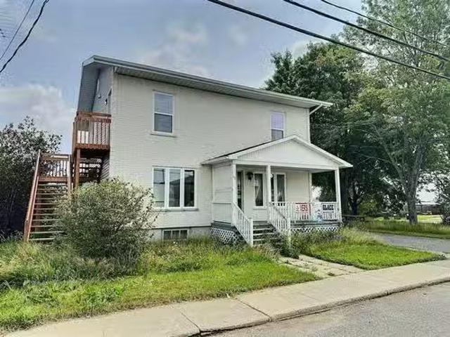 15 Rue Principale S. Saint Eugène De Guigues, QC, J0Z 3L0 ho.