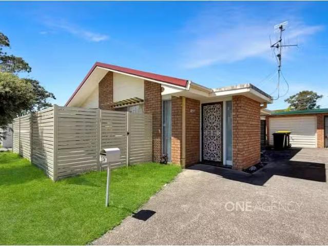 15 Scarborough Close, Port Macquarie House for rent Listed by.