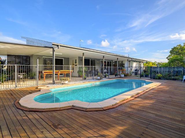 15 Sanctuary Way, COOLOOLA COVE, QLD 4580