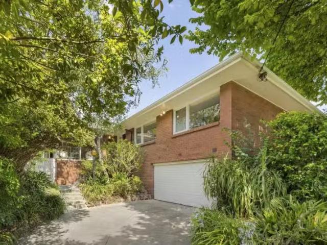 15 Singleton Road, Balwyn North VIC 3104 House Auction