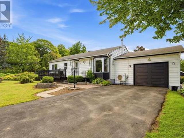 15 Sibley Street, Waverley, NS, B2R 1G9 house for sale | Listing ID 202616 | Royal LePage