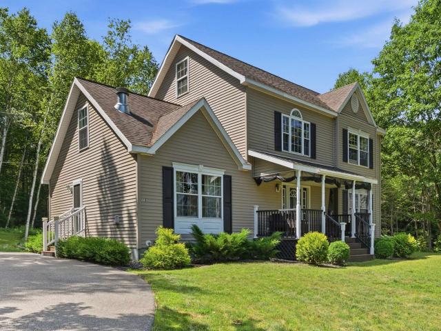 15 Silver Dawn Road