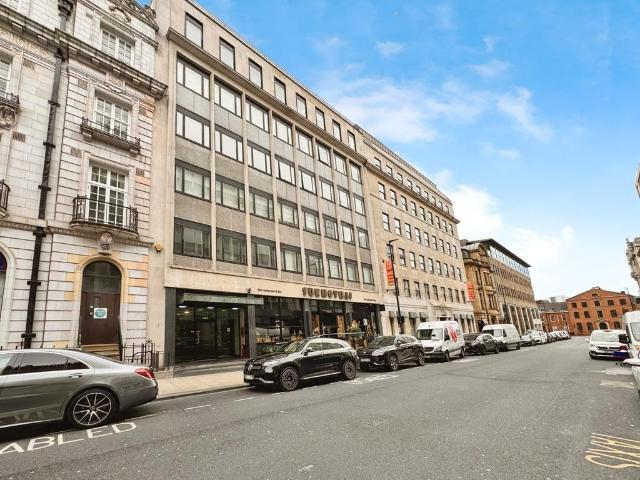 15 South Parade 2 bed apartment to rent £1,150 pcm £265 pw