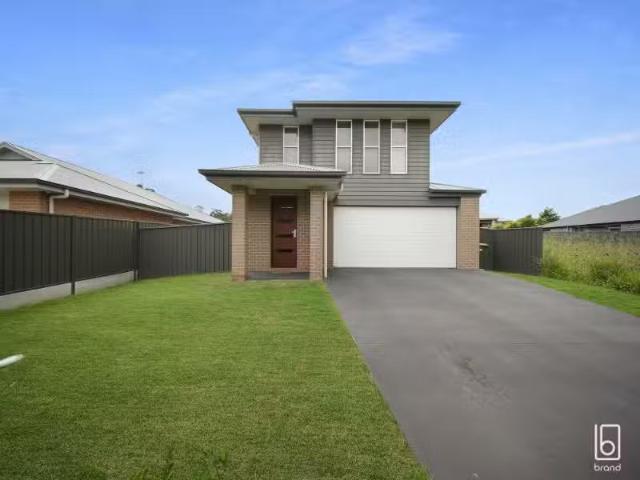15 Stanhope Crescent, WADALBA House for rent Listed by Craig.