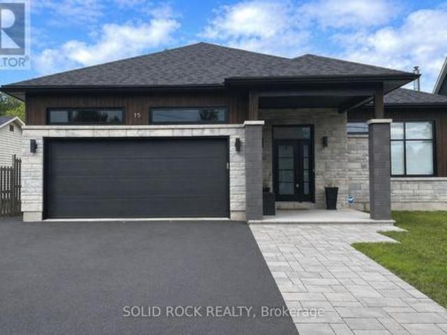 15 Ste Jeanne D'Arc Street, Russell, ON, K0A 1M0 house for lease | Listing ID X13016 | Royal LePage