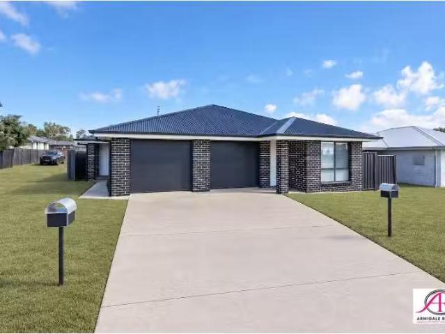 1/5 Sunrise Crescent, Armidale Property for rent Listed by Fr.