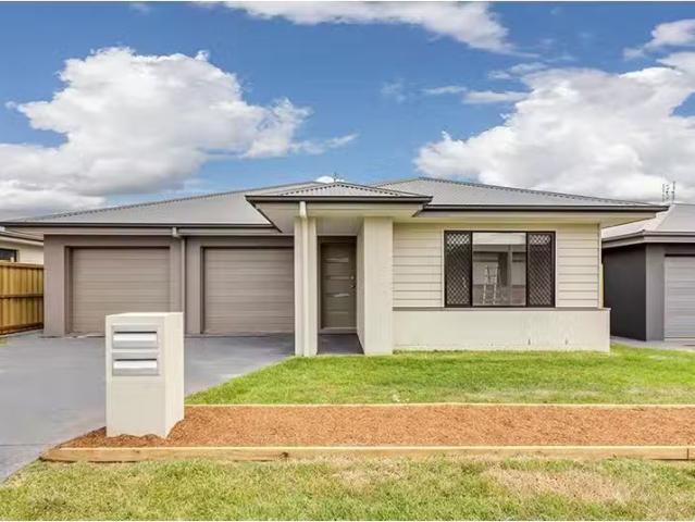 15a Biyung Street, Fletcher Townhouse for rent Listed by Soph.