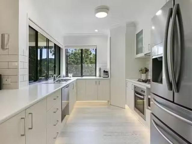 15A Gardenia Drive, Bonogin, QLD 4213