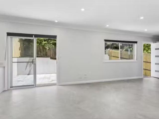 15A Grasmere Crescent, Wheeler Heights Apartment for rent Lis.