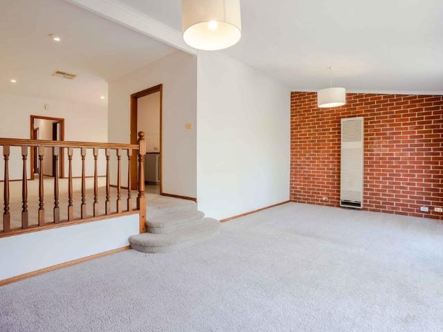 15a Flora Street, Stepney